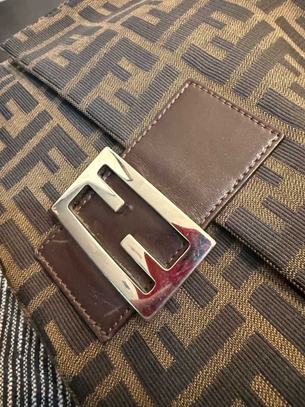 Fendi Zucca Mama Forever baguette - Picture 3 of 15
